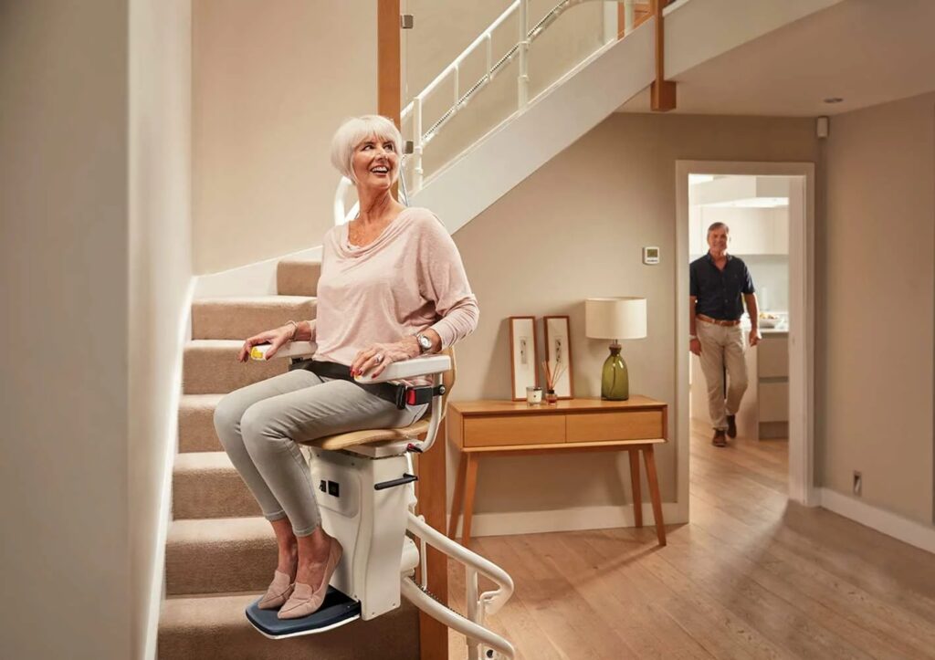 curved stairlift for tight space